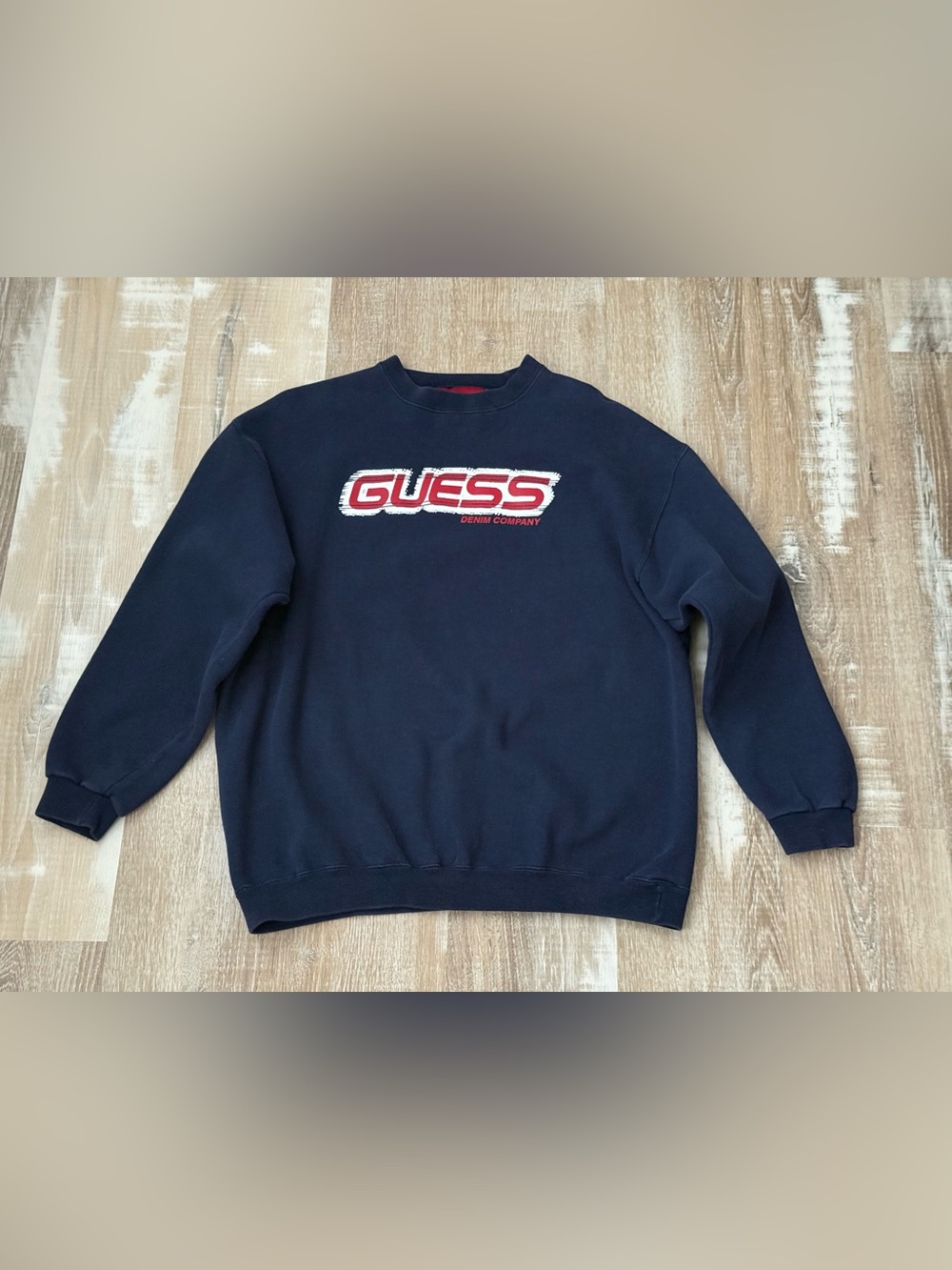 Vintage 90’s Guess Sweatshirt